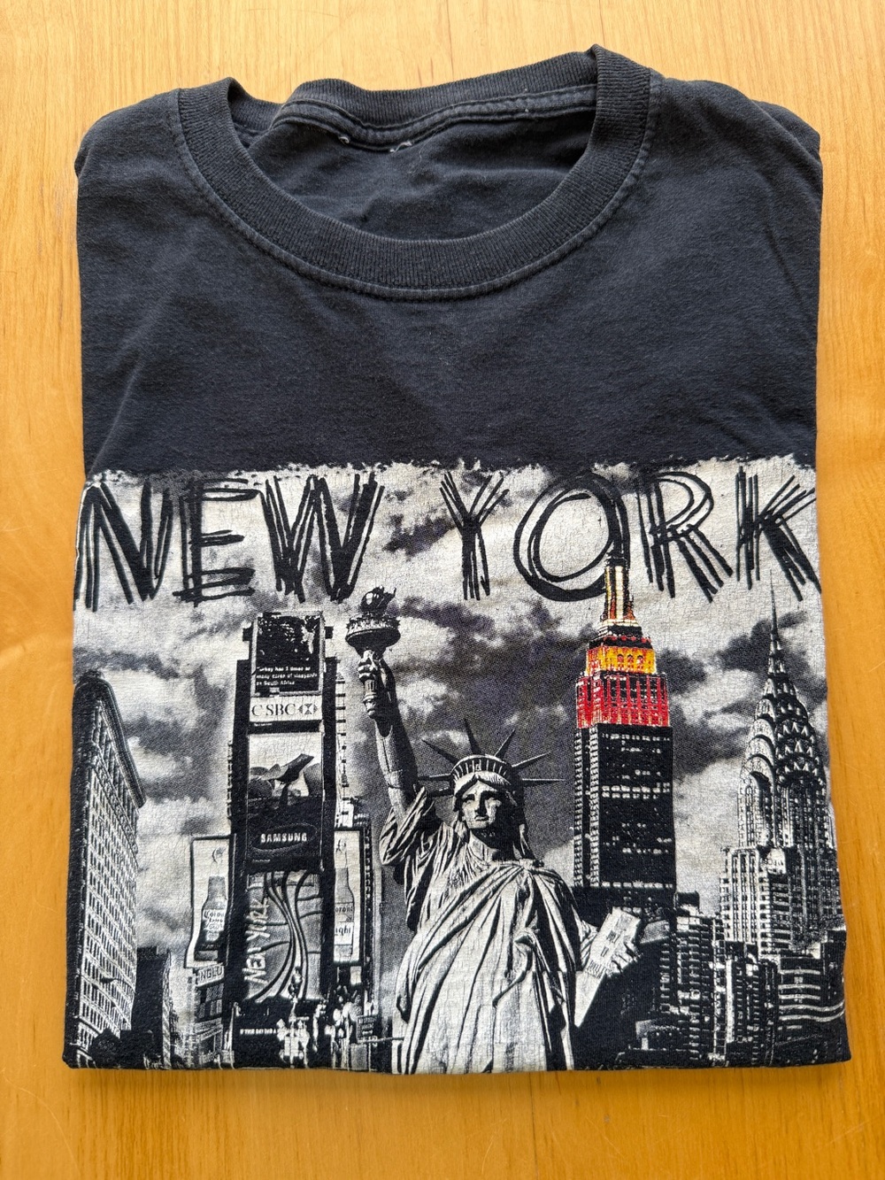 New York City Graphic Tee Statue of Liberty Empire State Building Shirt Large